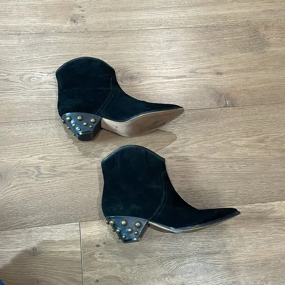 Marc Fisher Rippa Womens Black Suede Gold Studded Ankle Boots Moto Western 8.5
