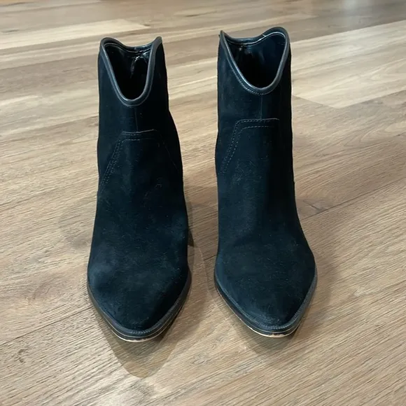 Marc Fisher Rippa Womens Black Suede Gold Studded Ankle Boots Moto Western 8.5