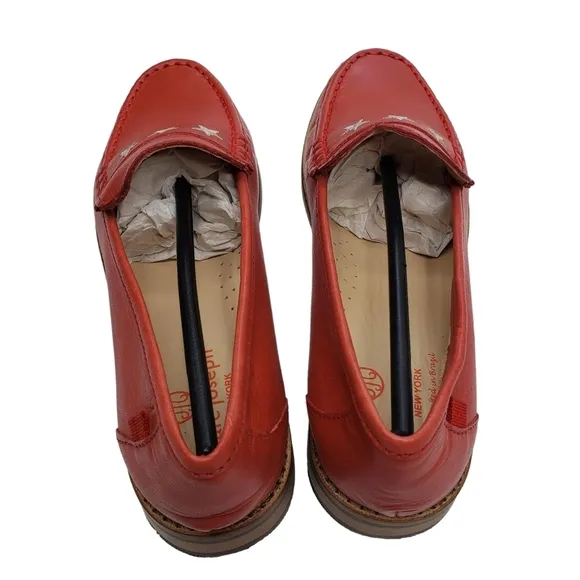 Marc Joseph | NIB Madison Coral Napa Silver Star Preppy Leather Loafers Girl's 3