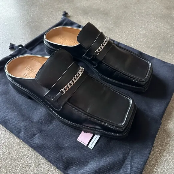 Martine Rose Black Slip-On Loafers Sleek Design