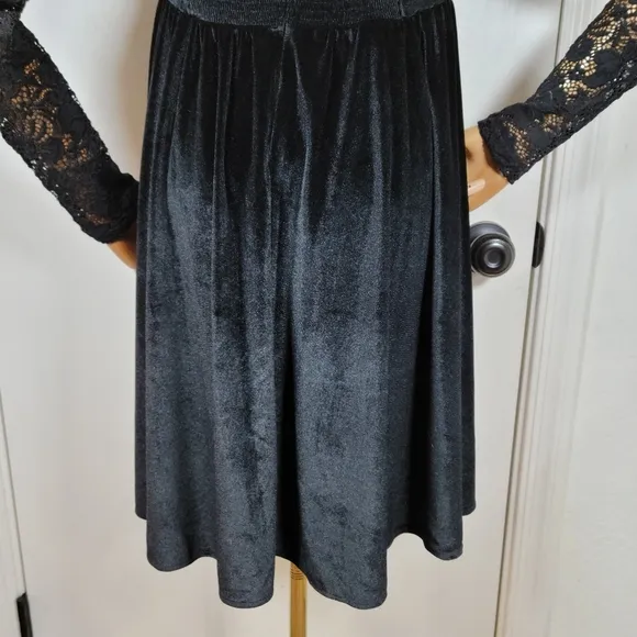 Mary Wyatt Alice Velvet Babydoll Dress Gothic Black Lace Sleeves Size 10