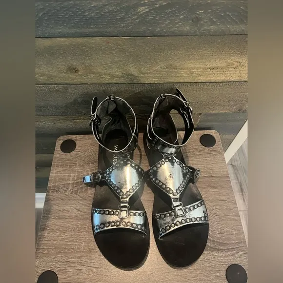 MATISSE ~ Terminator Sandal in Silver Size 7.5