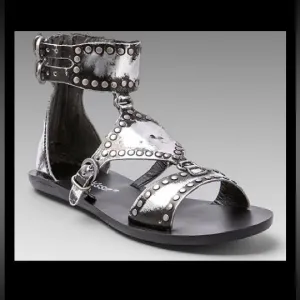 MATISSE ~ Terminator Sandal in Silver Size 7.5