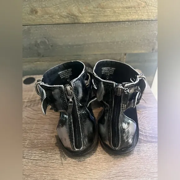 MATISSE ~ Terminator Sandal in Silver Size 7.5