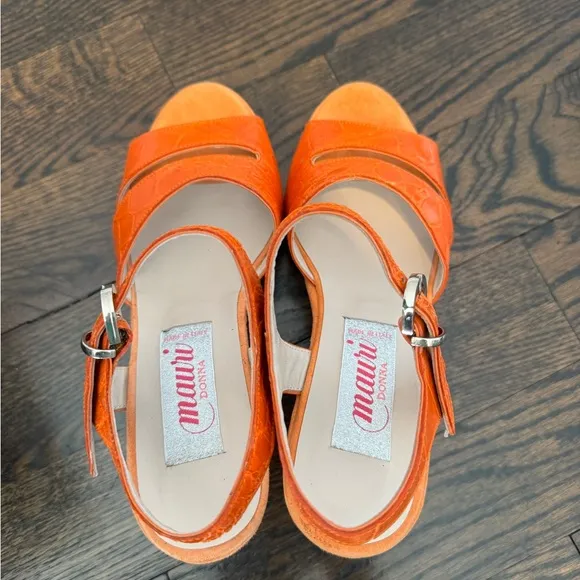 MAURI DONNA ORANGE ALLIGATOR PLATFORM OPEN TOE WEDGE SANDAL-SIZE 8