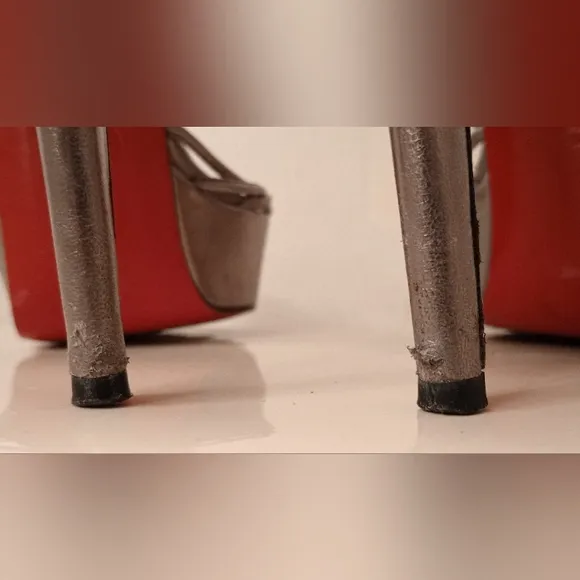 MEMORIAL SALE Christian Louboutin Metallic Sandals