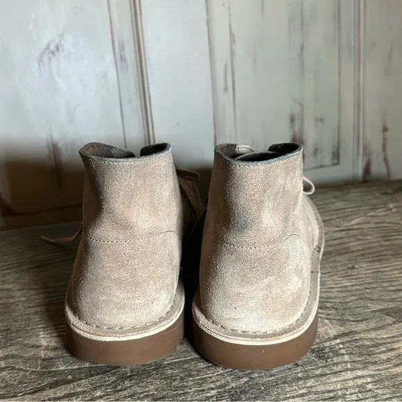 Mens Clarks Originals Signature Suede Desert Chukka Casual Boot in Sand US 11