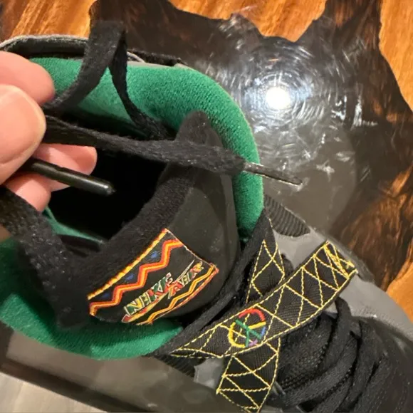 Men's Nike Air Raid Peace Urban Jungle DS Dark Grey Black Red Green Size 13