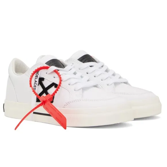 Men’s OFF WHITE Low Vulcanized Canvas Sneakers (Size 42)
