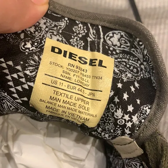 Men’s olive Green canvas diesel sneakers size 11