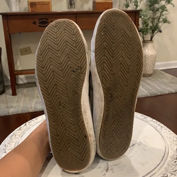 Men’s olive Green canvas diesel sneakers size 11