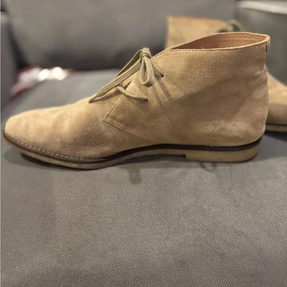 Men's size 11 J.Crew suede light tan desert boots