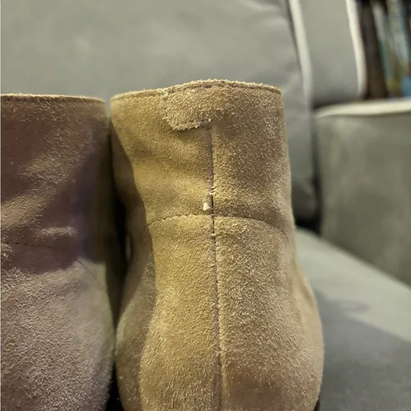 Men's size 11 J.Crew suede light tan desert boots