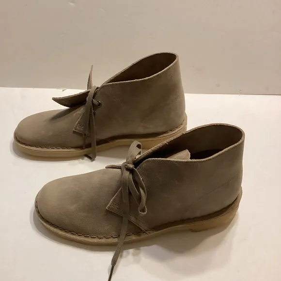 Men's Tan Clark’s Desert Suede Boots