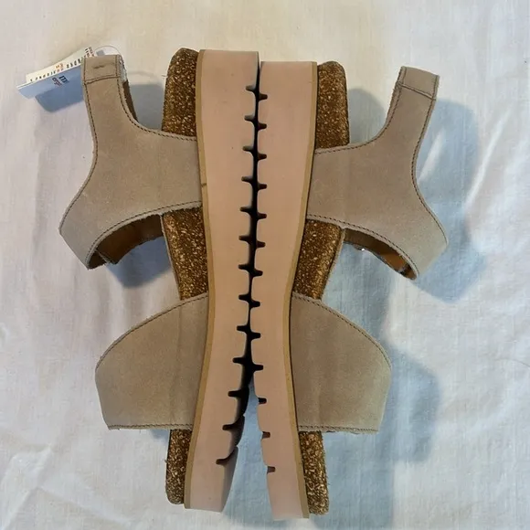 Mephisto Mobils Ergonomic Nude Sandal women’s size Euro size 36 or US size 6