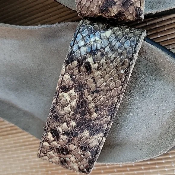 Mephisto Wedge Sandals Womens sz8  38 Beige Leather Snakeskin Comfort Straps