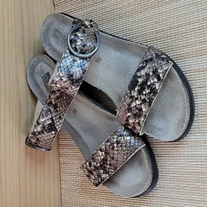 Mephisto Wedge Sandals Womens sz8  38 Beige Leather Snakeskin Comfort Straps