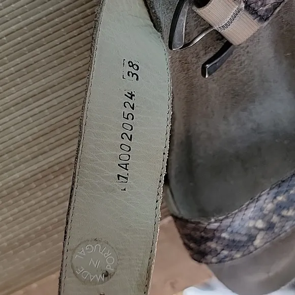 Mephisto Wedge Sandals Womens sz8  38 Beige Leather Snakeskin Comfort Straps