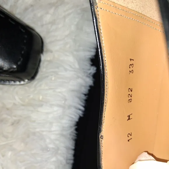 Mezlan Black Loafers Sleek Slip-On Design