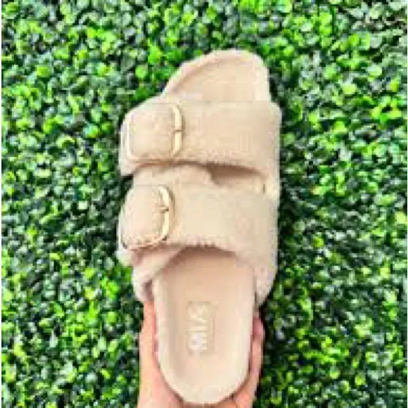 MIA Women's Cream Fuzzy Slide Sandals