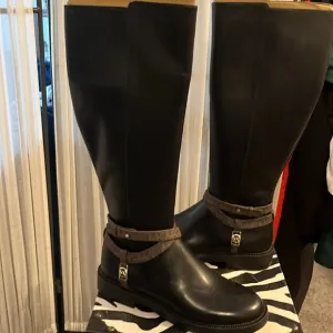 Michael Kors Abigail Boots size 6.5 Black with Brown accents Gold hardware♥️