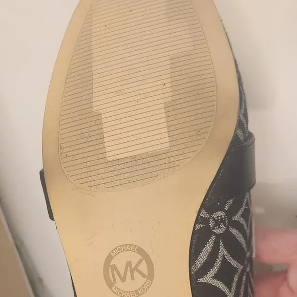 Michael Kors &quot;Rory&quot; Loafers. NIB. Size 6