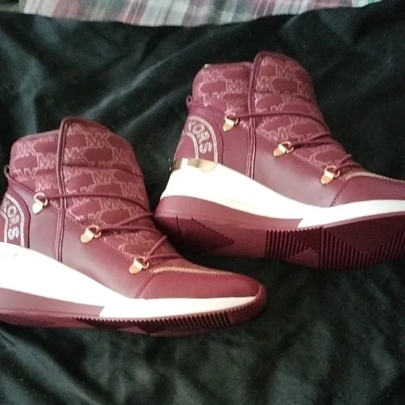 Michael Kors Red Sneakers High-Top Urban Design