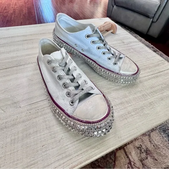 Mi.iM Bedazzled Studded Canvas Sneakers Pale Blue Silver Metallic Laces Womens 9