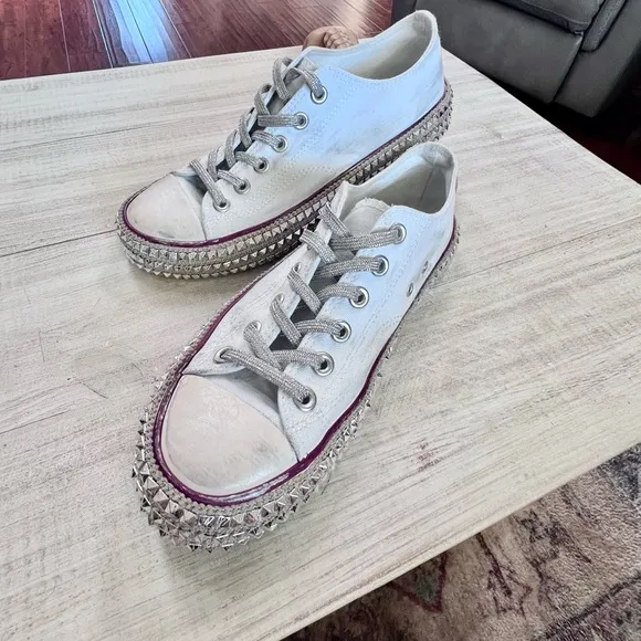 Mi.iM Bedazzled Studded Canvas Sneakers Pale Blue Silver Metallic Laces Womens 9