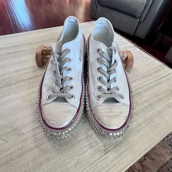 Mi.iM Bedazzled Studded Canvas Sneakers Pale Blue Silver Metallic Laces Womens 9