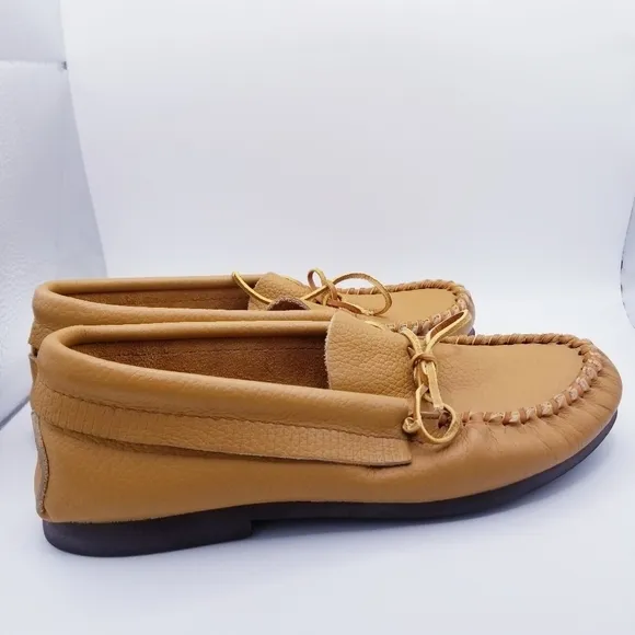 Minnetonka Moccasin Tan Slip On Loafers size 9