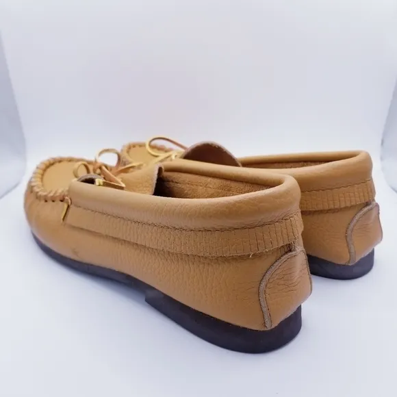 Minnetonka Moccasin Tan Slip On Loafers size 9