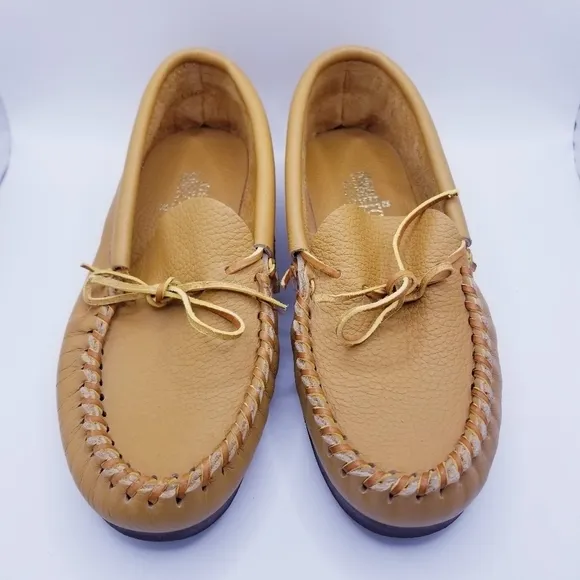 Minnetonka Moccasin Tan Slip On Loafers size 9
