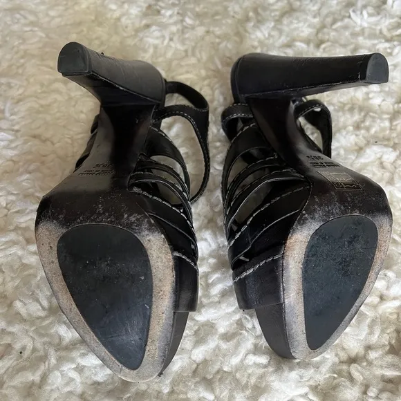 Miu Miu Black Leather Tonal Stitch Sandals 38.5