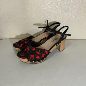 Miu Miu Sandals Womens 39 Wooden Platform Heels Black Red Bird Print Strappy