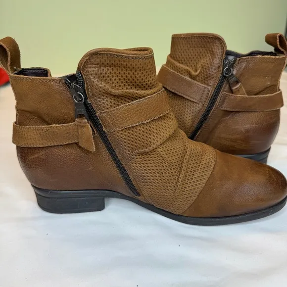 Miz Mooz Leather Ankle Boots Slouch Zipper Buckle