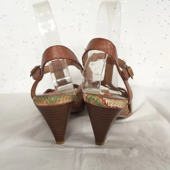 Miz Mooz Tan LeatherT strap Retro  Cone Heel Sandal Fun Zig Zag insole - Size 8