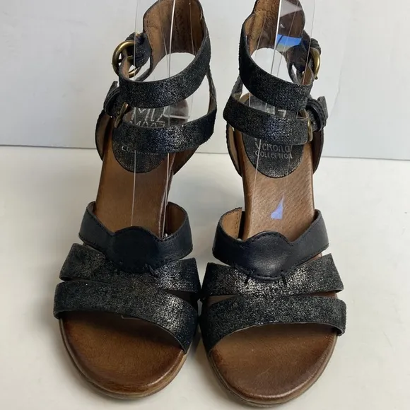 Miz Mooz Verona Collection Genuine Leather Black Shimmer Strappy Sandals SZ 38