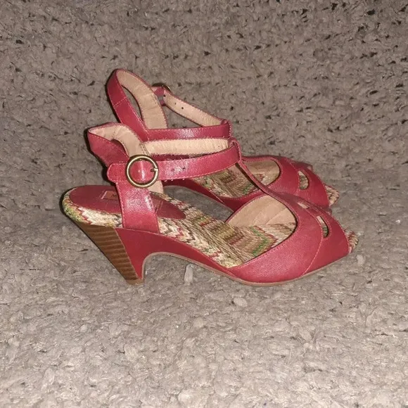 MIZ MOOZ-Waltz-Red Strappy Heeled Sandals-Leather-Sz 5.5-NWOB
