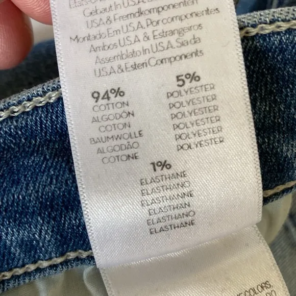 Mother Denim The Weekender Fray Hem Groovin’ Jeans - Size 32