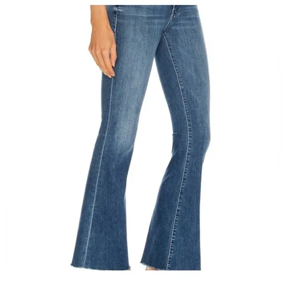 Mother Denim The Weekender Fray Hem Groovin’ Jeans - Size 32
