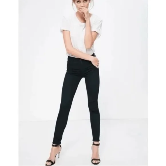 Mother High Waisted Looker Crop in Not Guilty Black Size 27