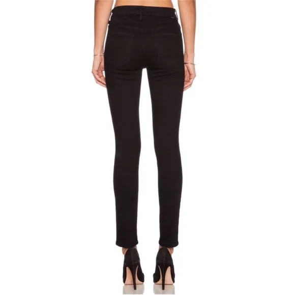 Mother High Waisted Looker Crop in Not Guilty Black Size 27