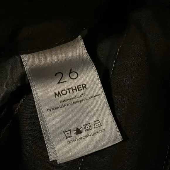 MOTHER The High Waisted Looker Ankle Fray Jeans in Last Call -Size 26