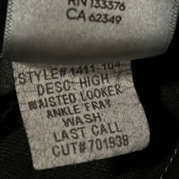 MOTHER The High Waisted Looker Ankle Fray Jeans in Last Call -Size 26