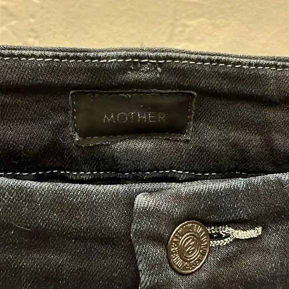 MOTHER The High Waisted Looker Ankle Fray Jeans in Last Call -Size 26