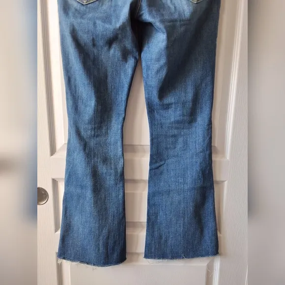 Mother The Weekender Fray in Not Rough Enough Blue Flared Size 30 NWOT