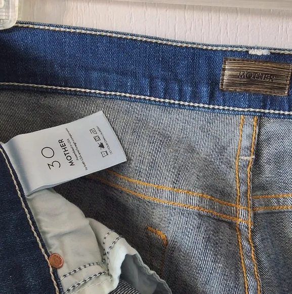 Mother The Weekender Fray in Not Rough Enough Blue Flared Size 30 NWOT