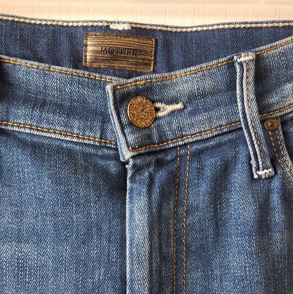 Mother The Weekender Fray in Not Rough Enough Blue Flared Size 30 NWOT
