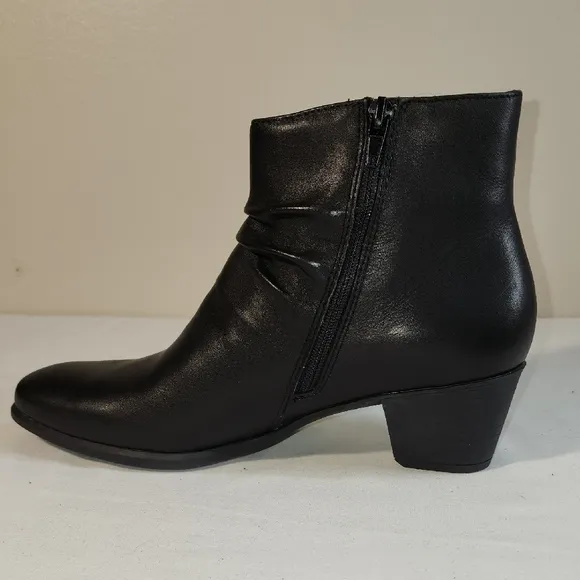 Munro Black Ankle Boots with Buckle Detailing and Stacked Heel